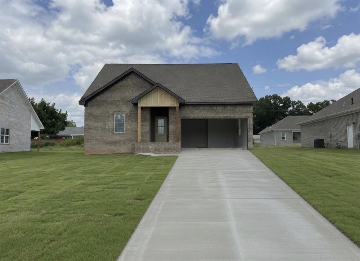 Property Photo: 803 Michigan Ave AL 35661