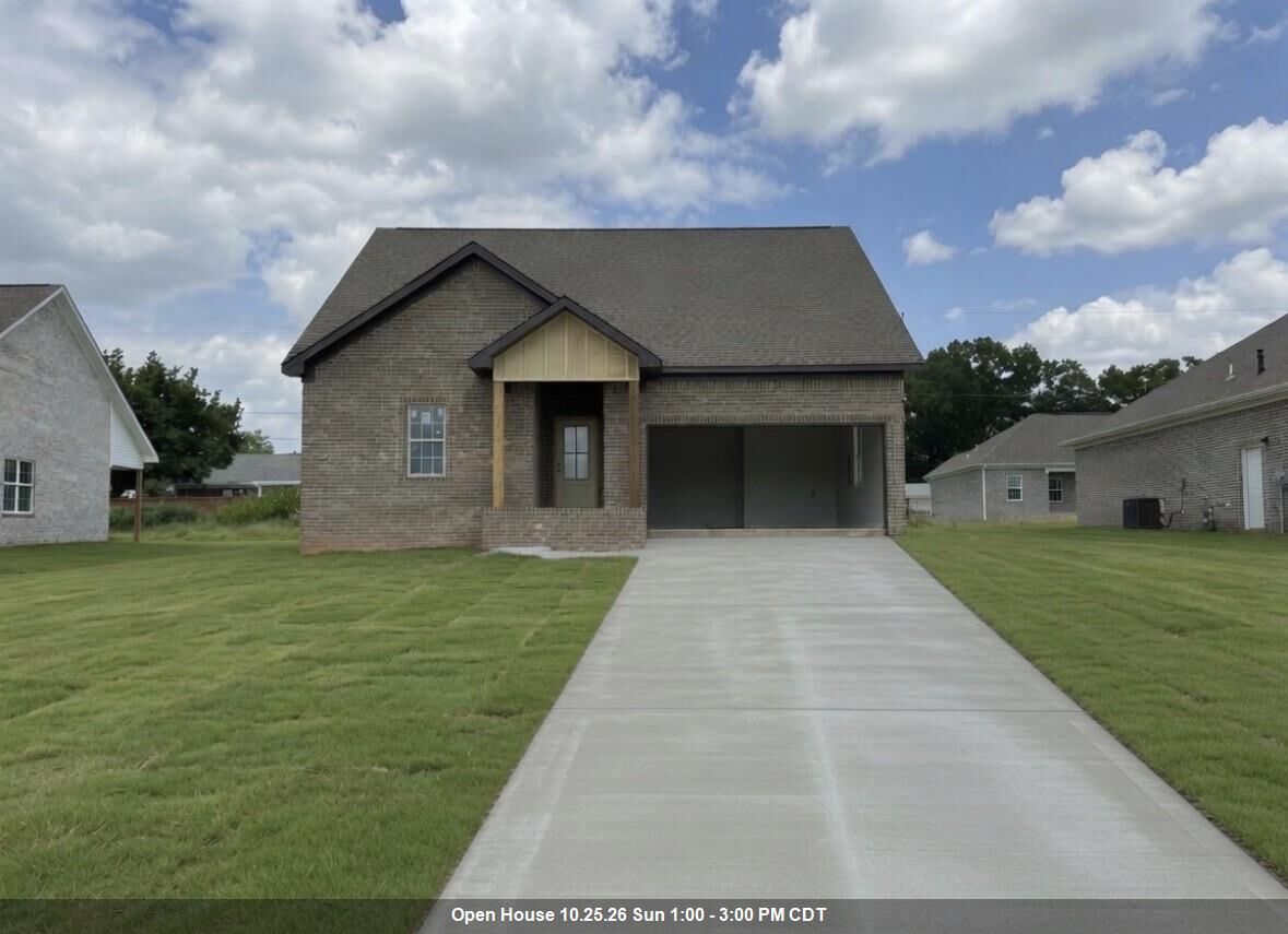 Property Photo: 803 Michigan Ave AL 35661