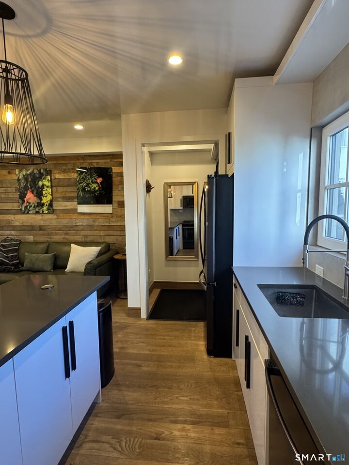 Property Photo:  930 Cove Road 2  CT 06902 