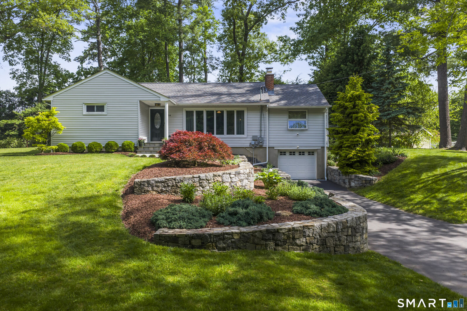 Property Photo:  24 Beechwood Drive  CT 06482 