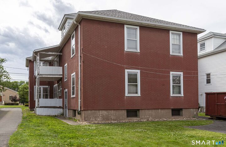 Property Photo:  416-418 Fairfield Avenue  CT 06114 