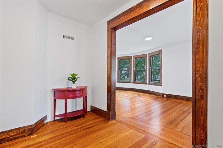 Property Photo:  212 Maple Street  CT 06511 