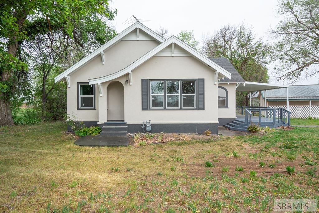 Property Photo:  3848 E 200 N  ID 83442 