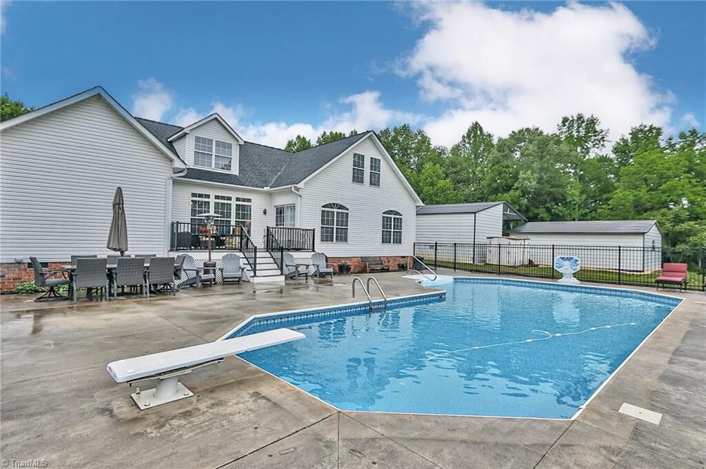 Property Photo: 3127 Yorkshire Lane NC 27011