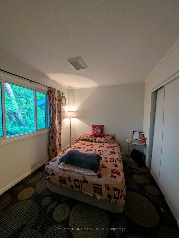Property Photo: 30 Green Valley Drive 9 ON N2P 1G8