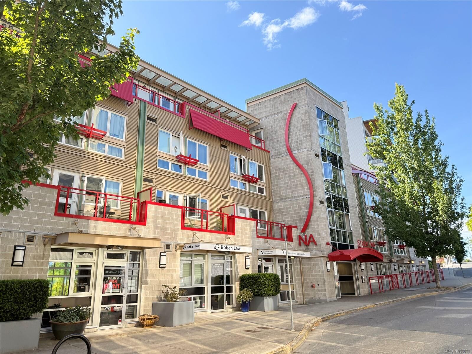 Property Photo: 99 Chapel St 412 BC V9R 5H3
