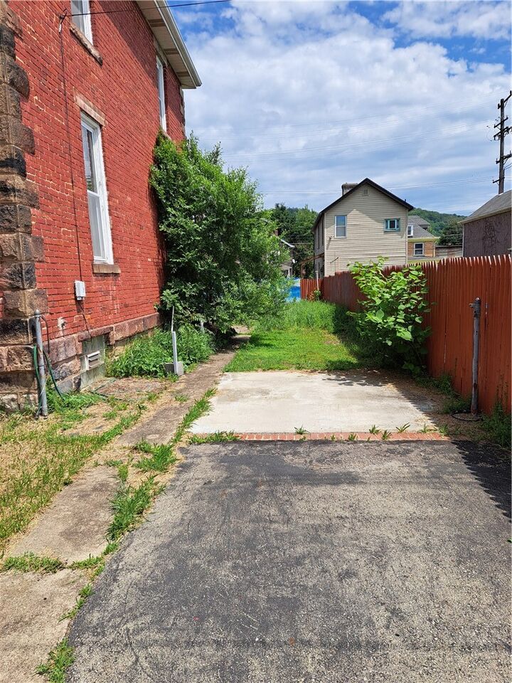 Property Photo: 2508 10th Ave PA 15010