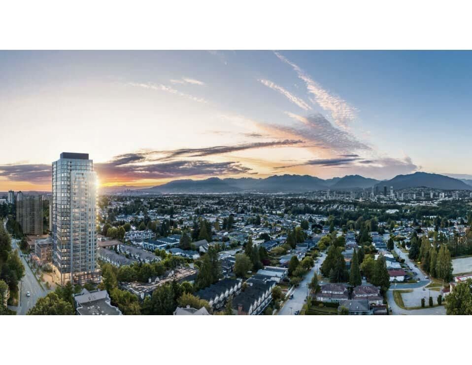 Property Photo: 5685 Halley Avenue 2004 BC V5H 0L9