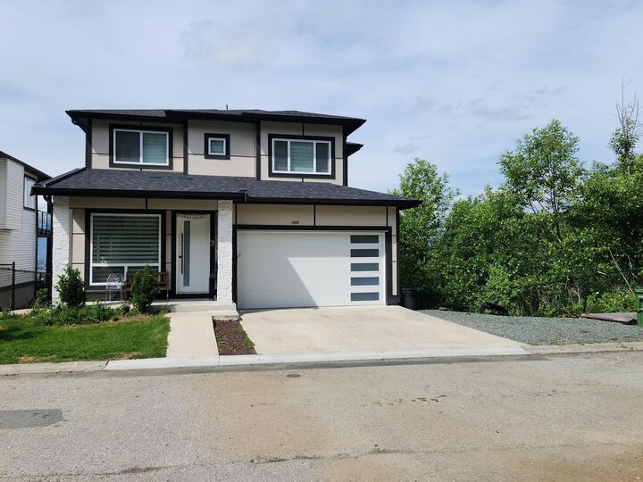 8220 Nixon Road — photo 1