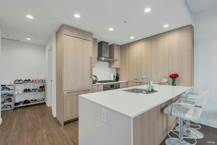 Property Photo: 2311 Beta Avenue 1902 BC V5C 0M1