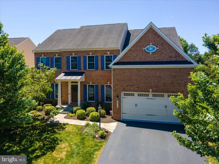 Property Photo: 42414 Pine Forest Drive VA 20152