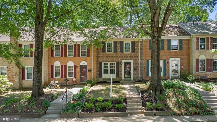 Property Photo:  2407 Alsop Court  VA 20191 