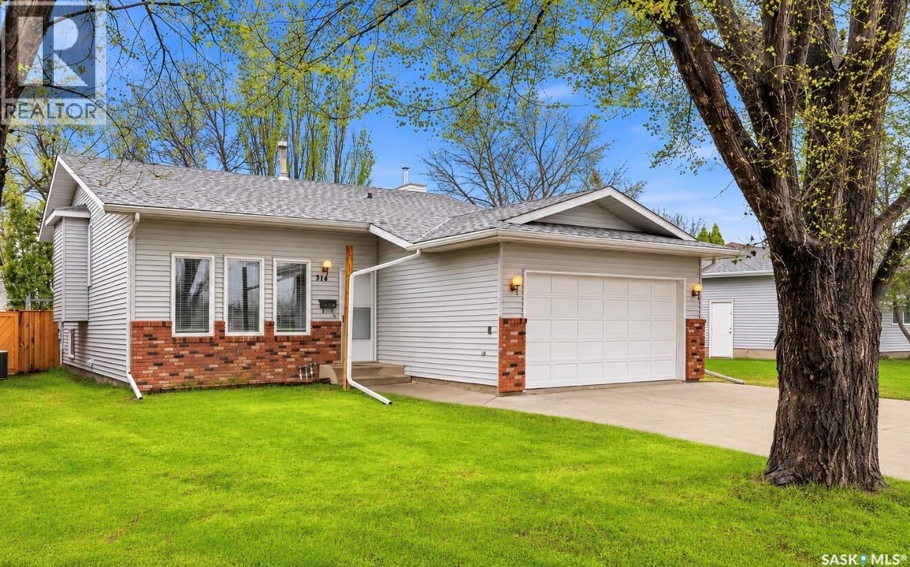 Property Photo: 314 Waterbury Road SK S7J 4T9