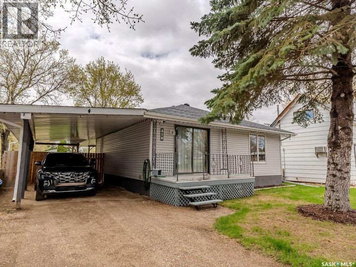 Property Photo: 316 1st Street E SK S0L 0P0