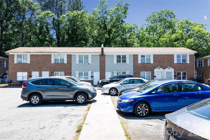 Property Photo:  1100 W Fisher Street  NC 28144 