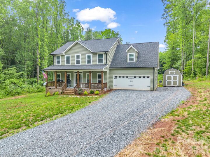 Property Photo:  905 Rolling Road  NC 28092 