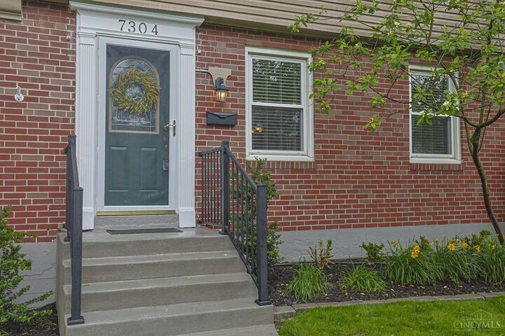 Property Photo:  7304 Richmond Avenue  OH 45236 