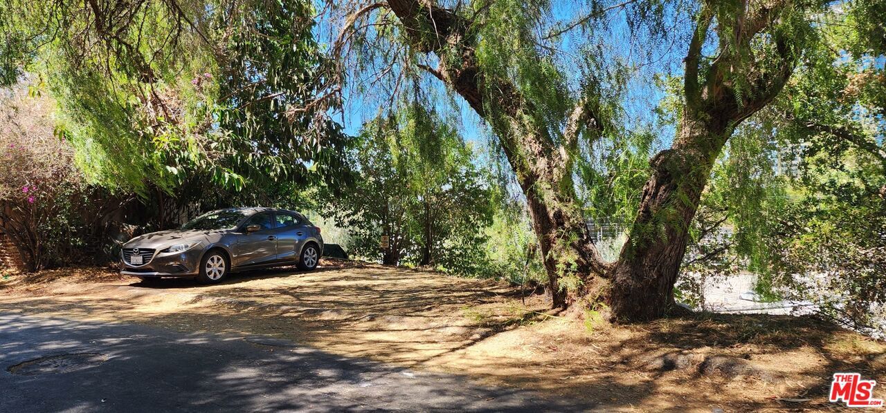 Property Photo:  3643 Fredonia Dr  CA 91307 