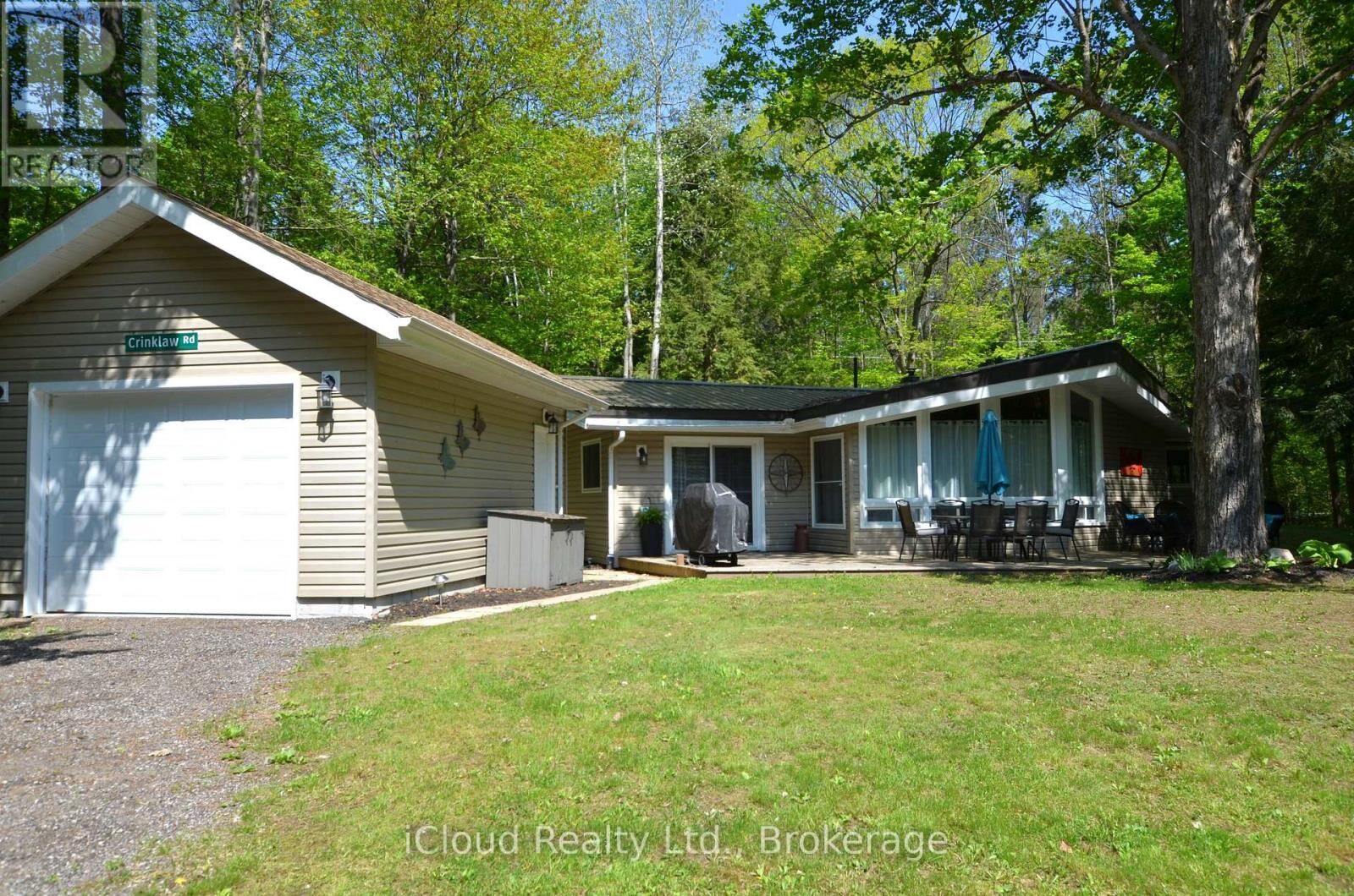 Property Photo:  20 Roberval Circle  ON L9M 0E1 