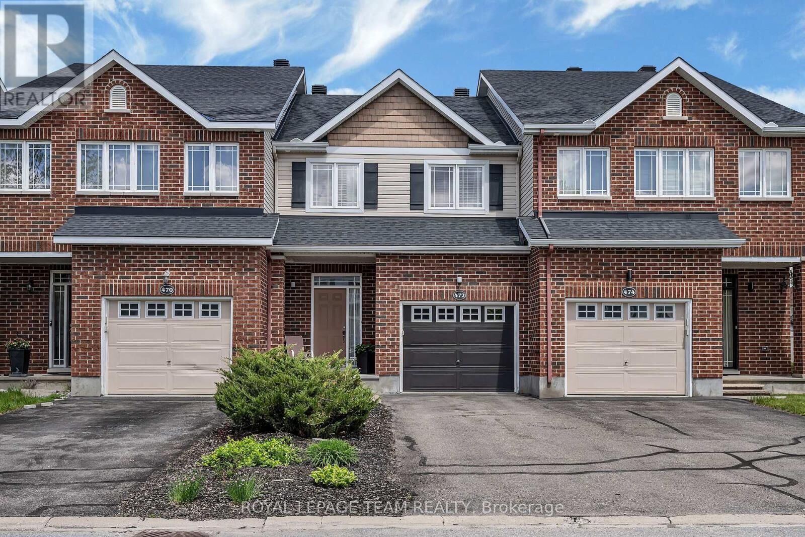 Property Photo: 472 Celtic Ridge Crescent ON K2W 0B2