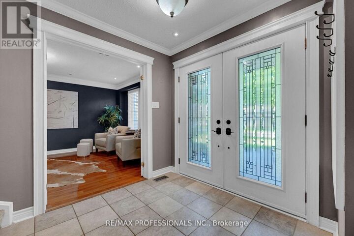Property Photo:  45 Resolute Crescent  ON L1P 1G9 