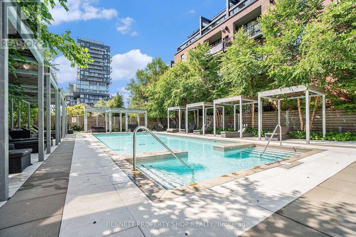 Property Photo:  360 McLeod Street 507  ON K2P 1A9 