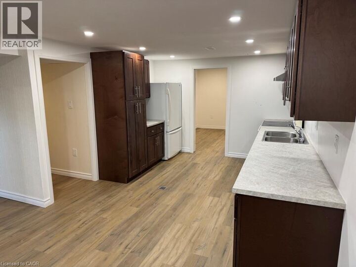 Photo de la propriété:  177 San Pedro Drive Lower  ON L9C 2C9 