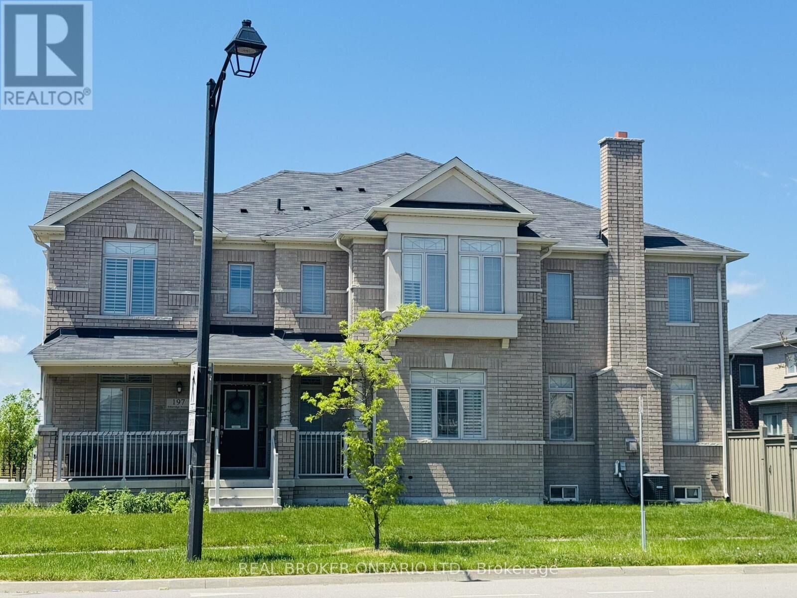 Property Photo:  197 Etheridge Avenue  ON L9E 1J1 