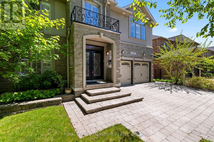 Property Photo:  2480 Upper Valley Crescent  ON L6H 7P2 