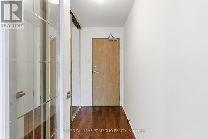 Property Photo:  701 King Street West 107  ON M5V 2W7 