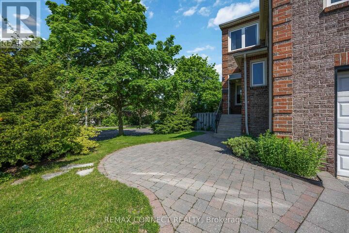 Property Photo:  64 Coalport Drive  ON M1N 4B7 