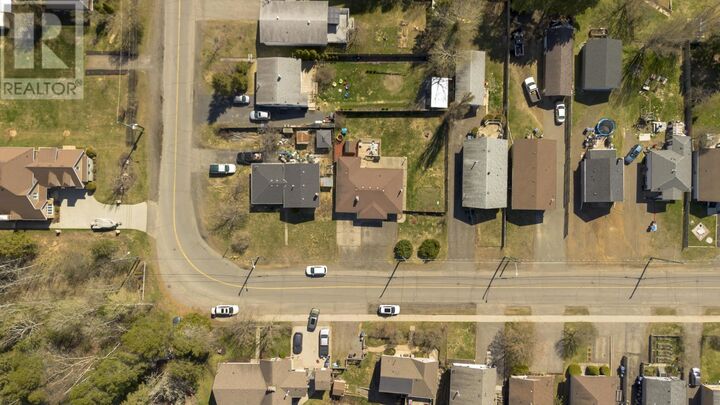 Property Photo:  752 Leslie Ave  ON P7A 2A2 