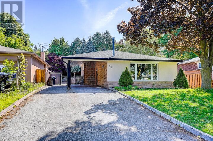 Property Photo:  37 Dallington Drive  ON M2J 2G4 