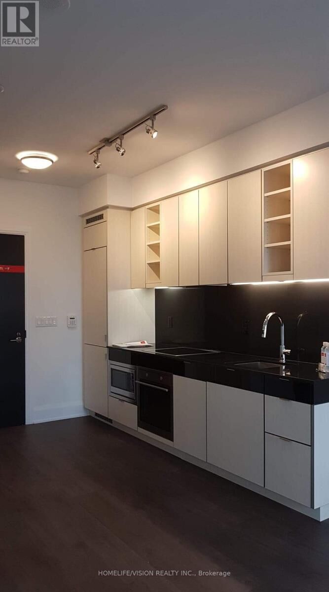 Property Photo:  101 Erskine Avenue 2201  ON M4P 0C5 