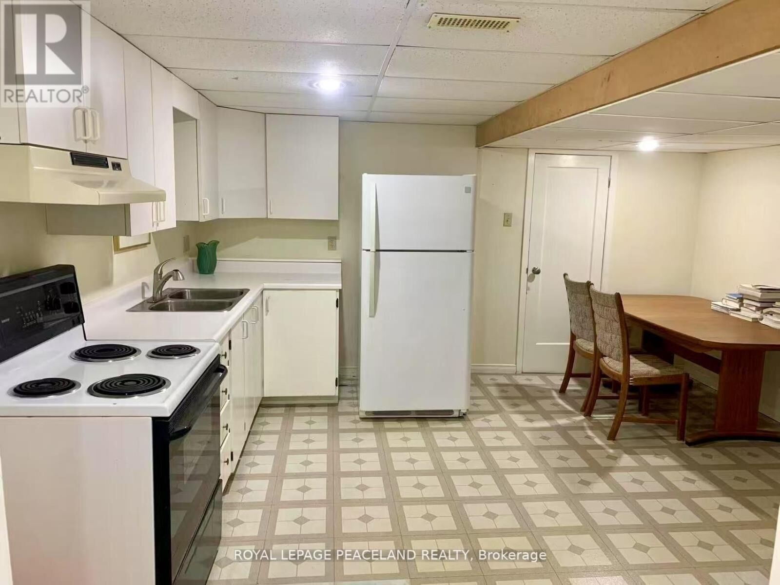 Property Photo: 16414 McCowan Road Unit 2 ON L4A 2A2