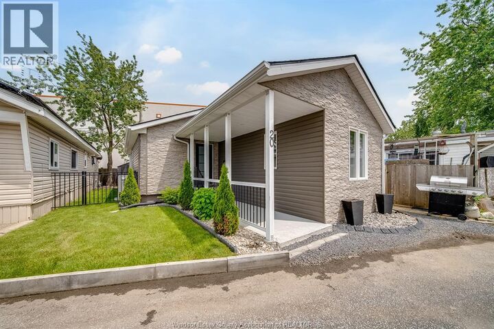 Property Photo:  20 Bonita Avenue  ON N8W 2B5 