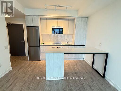 Property Photo: 2485 Eglinton Avenue West 820 ON L5M 2T1