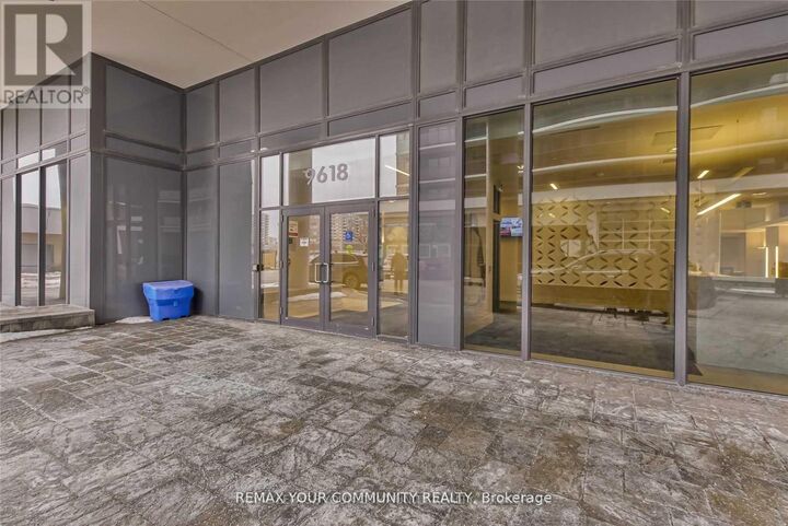 Property Photo:  9618 Yonge Street 210  ON L4C 0X5 