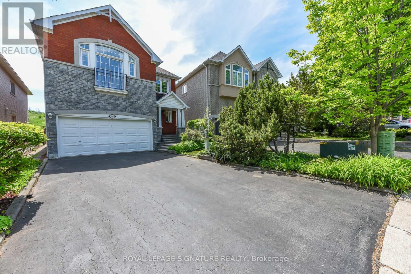 Property Photo:  5504 Windy Hill Court  ON L4Z 3W4 