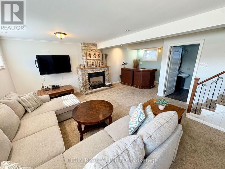 Property Photo:  66 Aldborough Avenue  ON N5R 5H2 