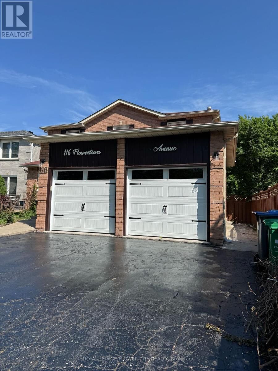 Property Photo: 116 Flowertown Avenue ON L6X 3Y6
