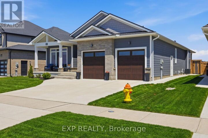 Property Photo:  56 Optimist Drive  ON N5P 0G4 