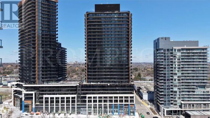 Property Photo: 18 Esther Shiner Boulevard 1108 ON M2K 0J7