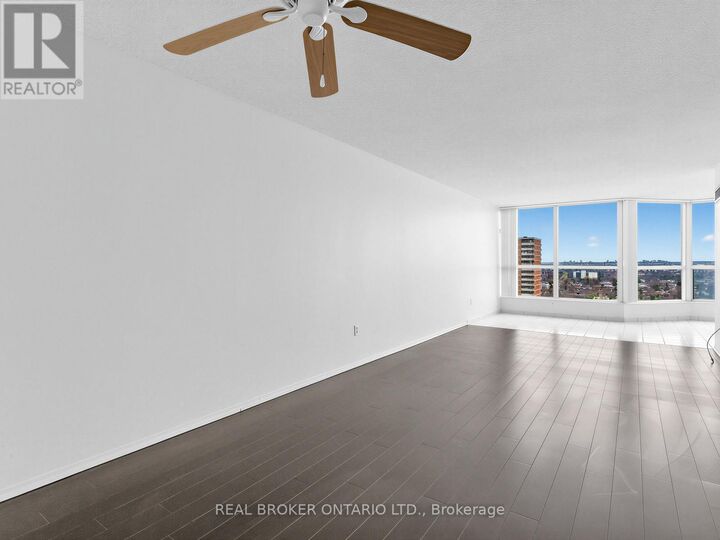 Property Photo:  3 Rowntree Road 2106  ON M9V 5G8 