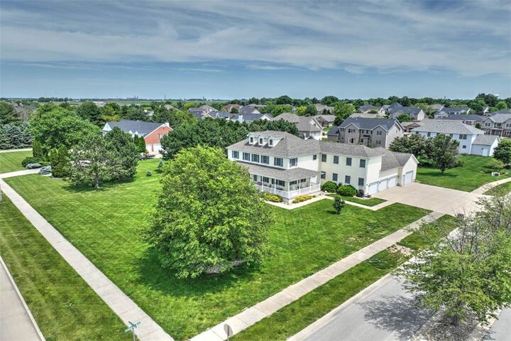 Property Photo:  1180 Greenbrier Boulevard  IL 62535 