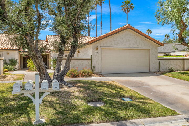 Property Photo: 203 Desert Falls Drive E CA 92211