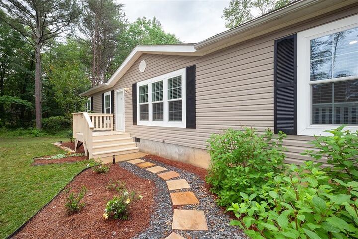 Property Photo: 10849 Fairmount Highway GA 30139