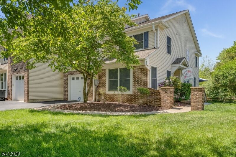 Property Photo:  34 Pond Ridge Dr  NJ 08809 
