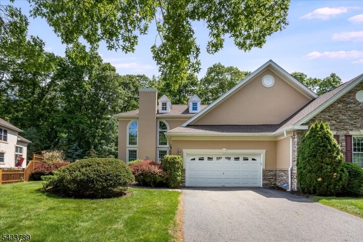 Property Photo:  16 Wyckoff Way  NJ 07930 