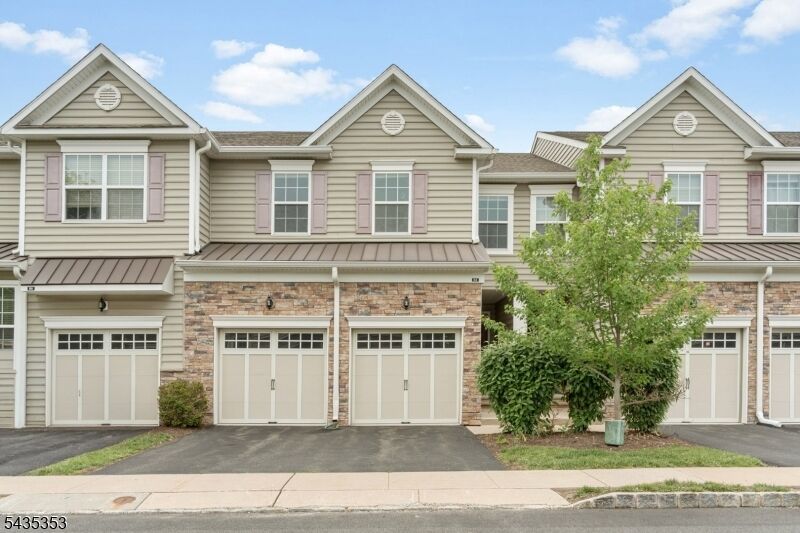 Property Photo: 84 Autumn Ln NJ 08558